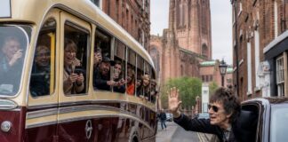 Paul McCartney Surprises Beatles Tour Fans With a Liverpool Drive-By and a Ringo Starr FaceTime