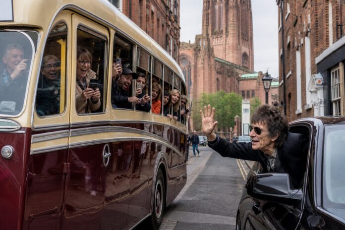 Paul McCartney Surprises Beatles Tour Fans With a Liverpool Drive-By and a Ringo Starr FaceTime